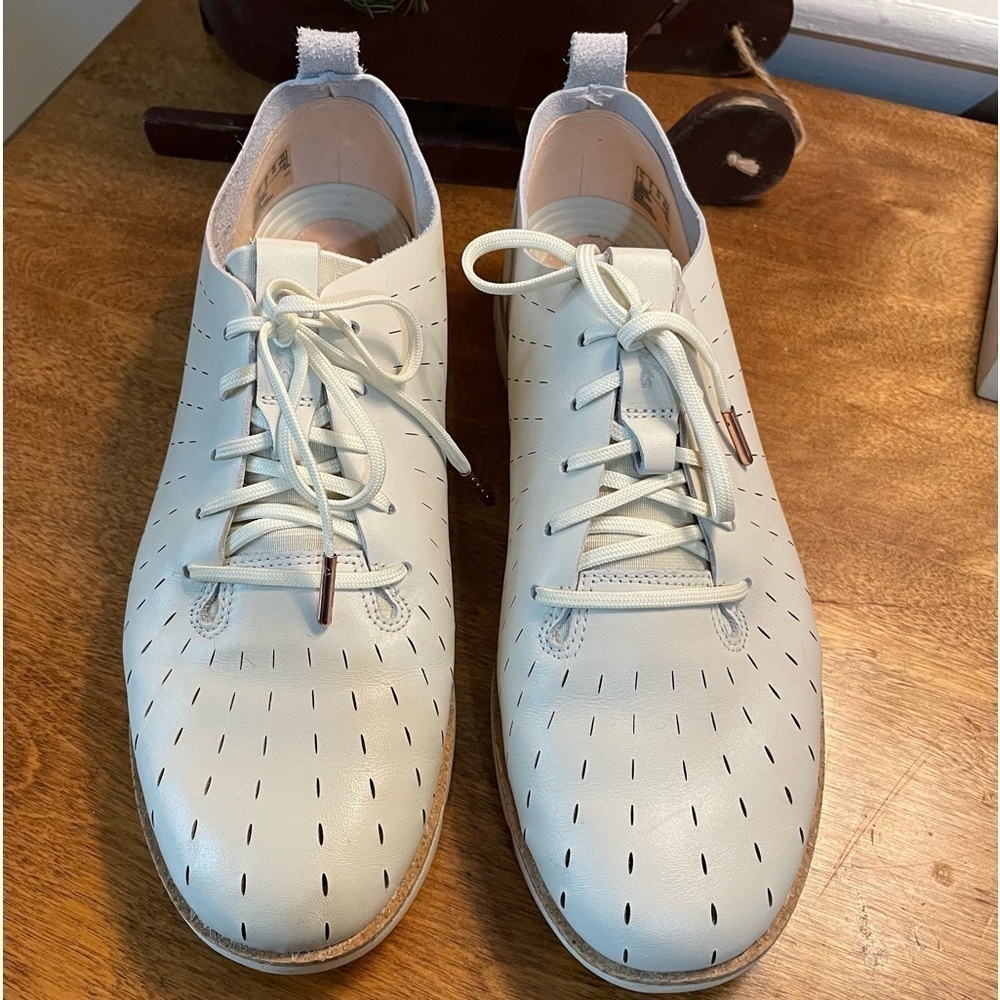 Clark Trigenics sneaker shoe